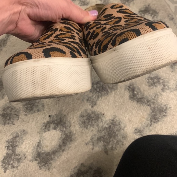 Steve Madden Slip ons - Picture 4 of 4